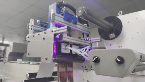 標(biāo)簽柔版印刷機(jī)加裝UV噴碼